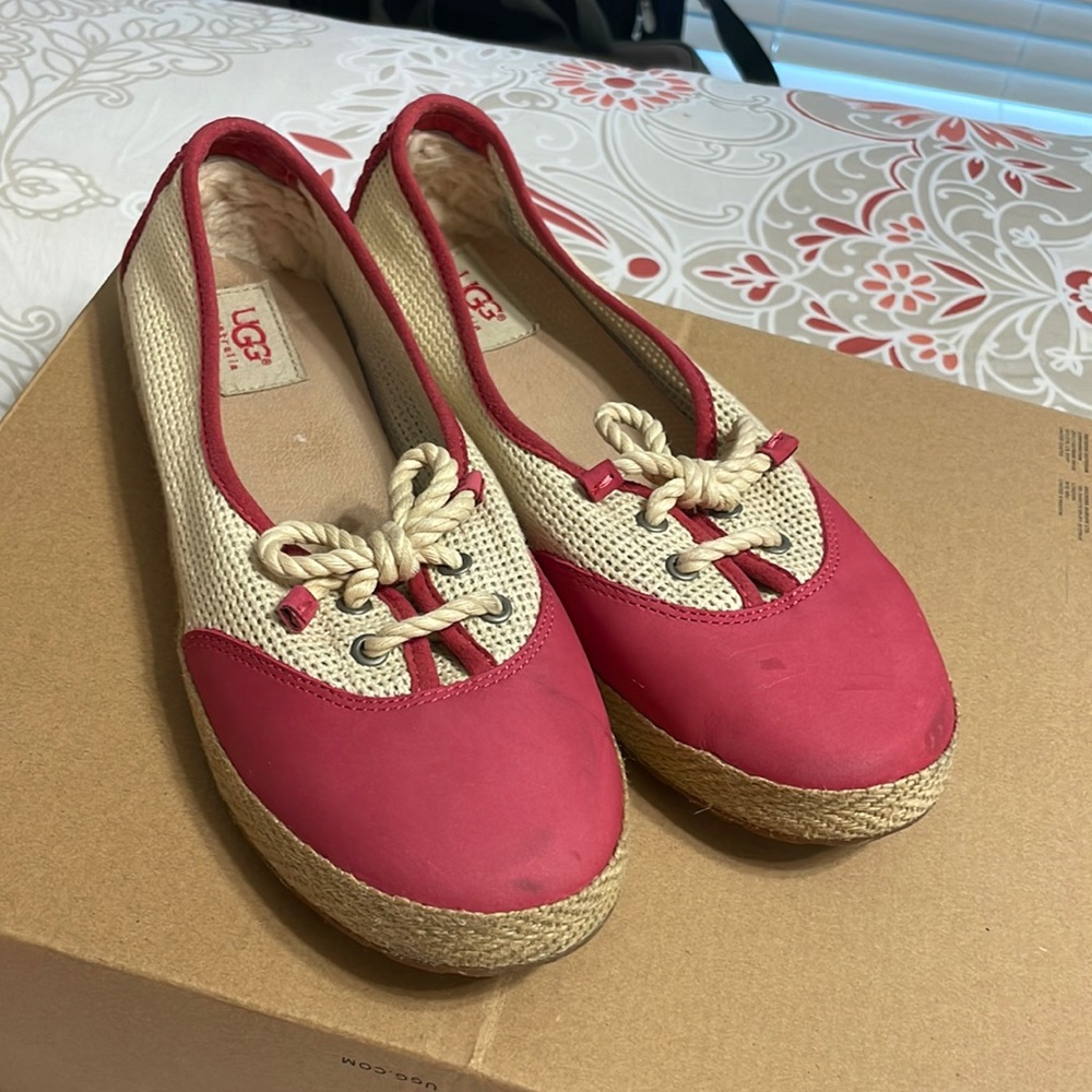 UGG CARIN CROCHET GENUINE